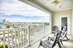 Ocean Breeze Luxury Resort Unit 4B - Image 3