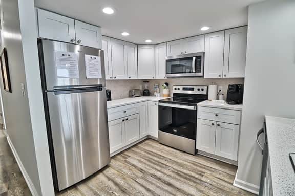 Waterpointe 1 Unit 701 - Image 3