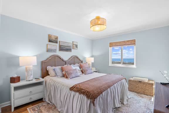 Chateau By the Sea - Image 3