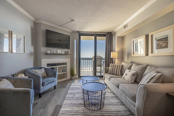 Waterpointe 1 Unit 606 - Image 1