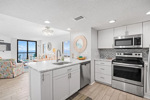 Waterpointe 1 Unit 707 - Image 1