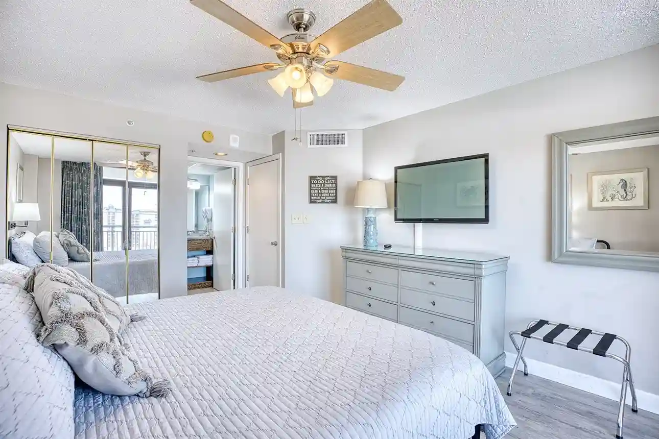 Master king suite