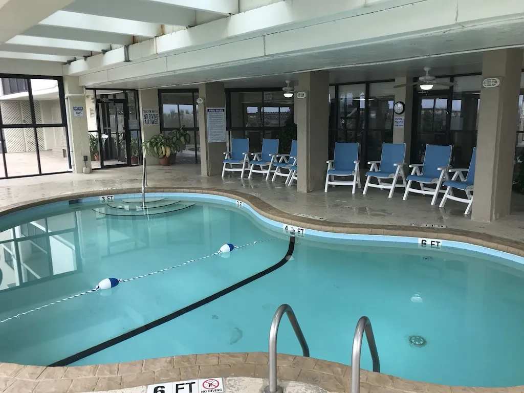 indoor pool/hot tub