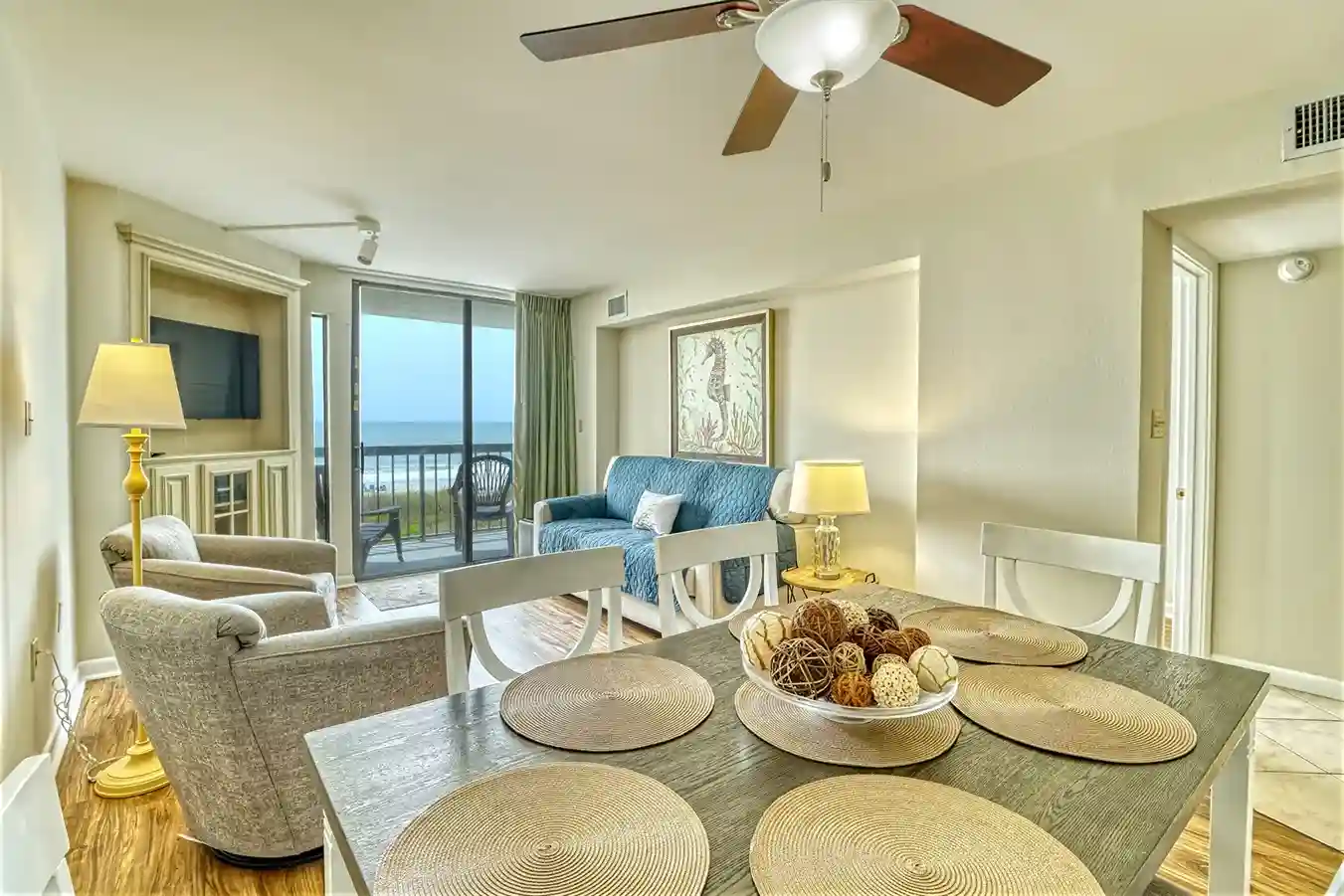 dining/living room