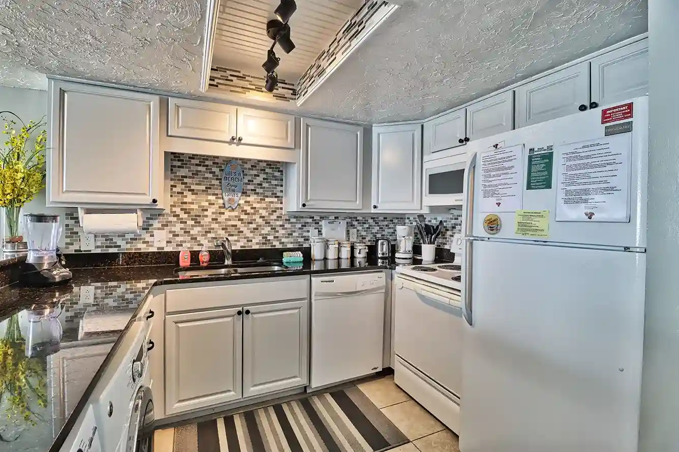 full kitchen