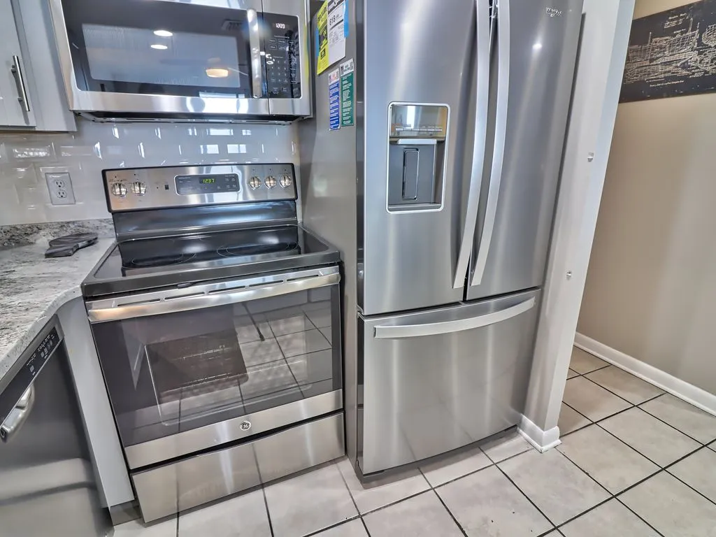 2 bath condo