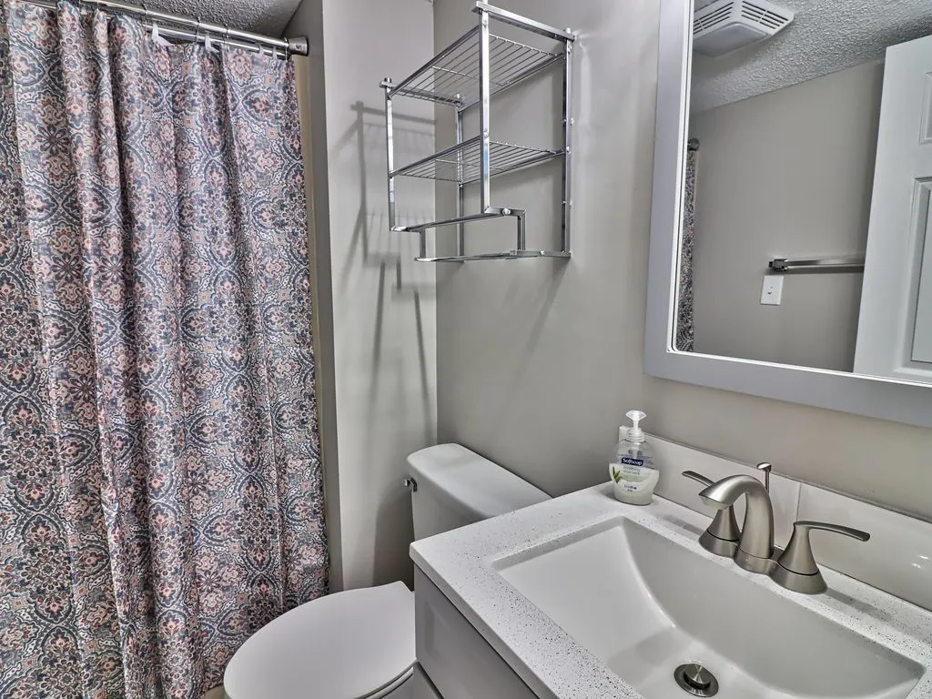 2nd bathroom