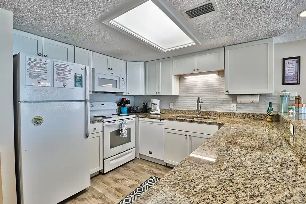 full kitchen