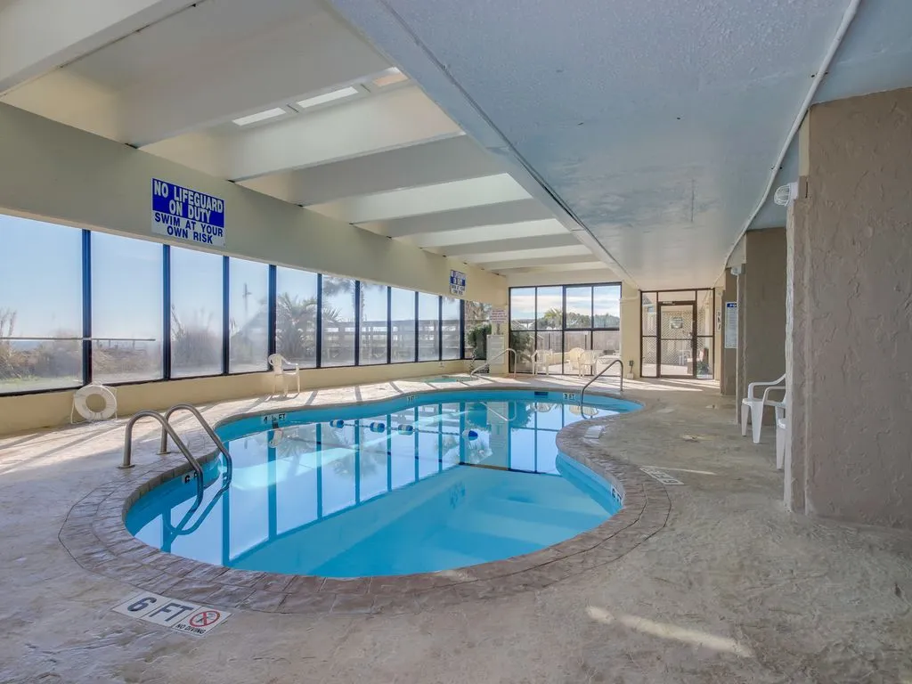 indoor pool/hot tub