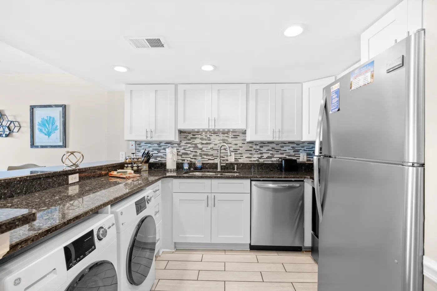 Full kitchen