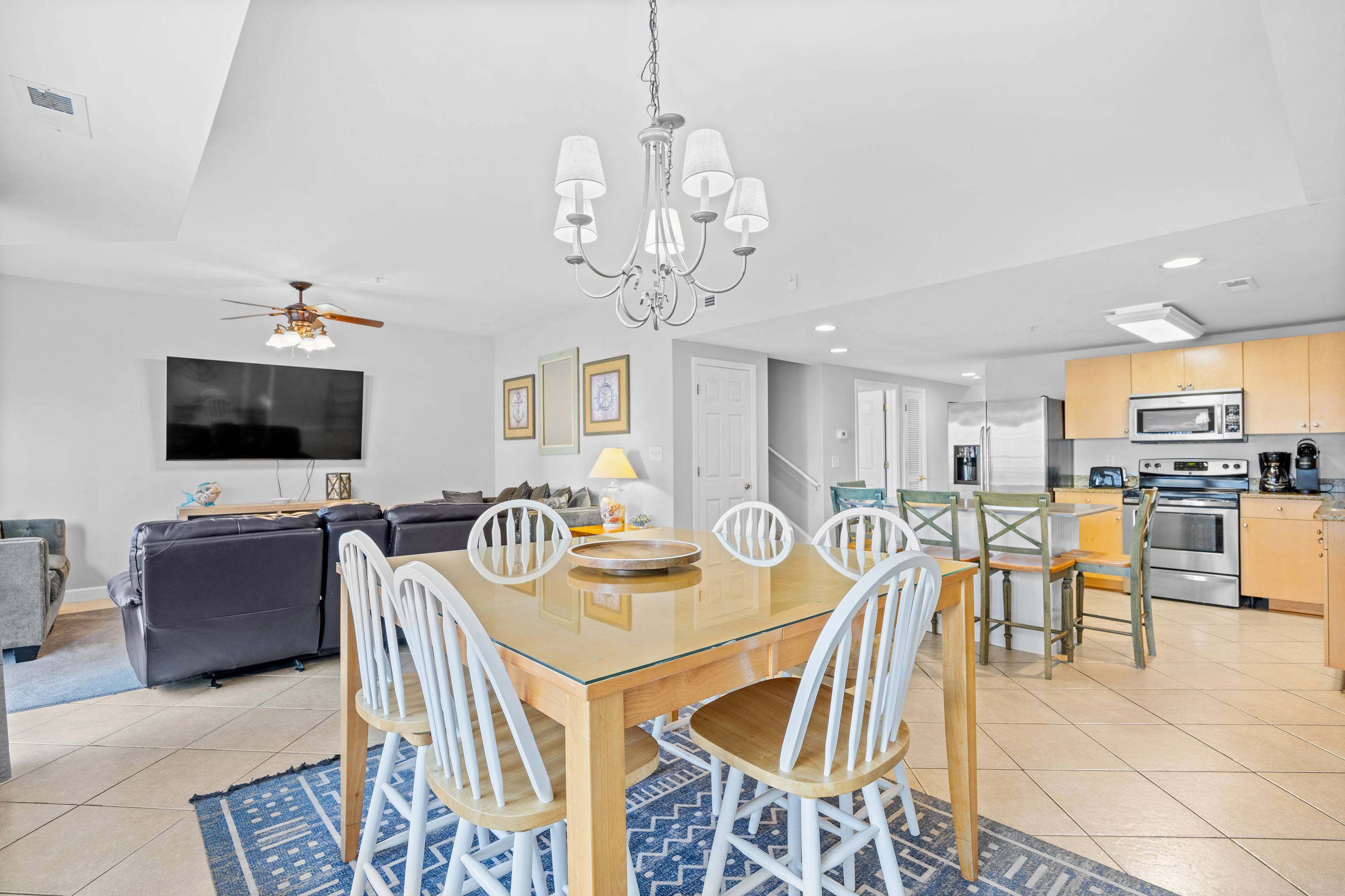 full kitchen